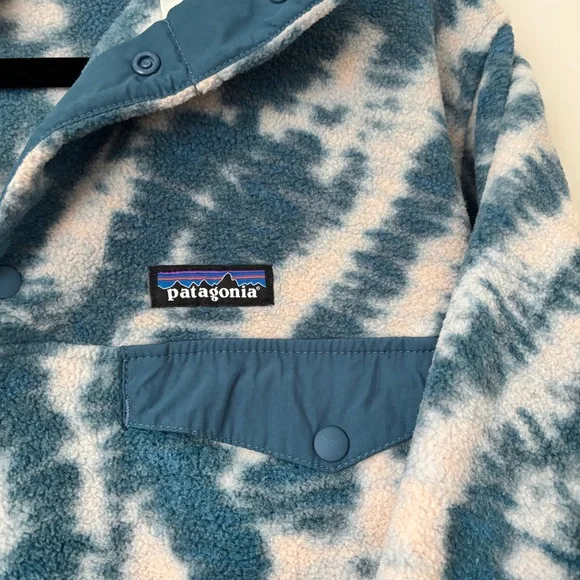 Patagonia Teal and Cream Tie-Dye Snap Pullover Fleece - Picture 5 of 6
